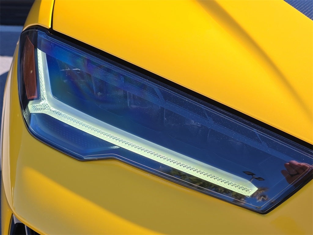 2023 Lamborghini Urus Performante