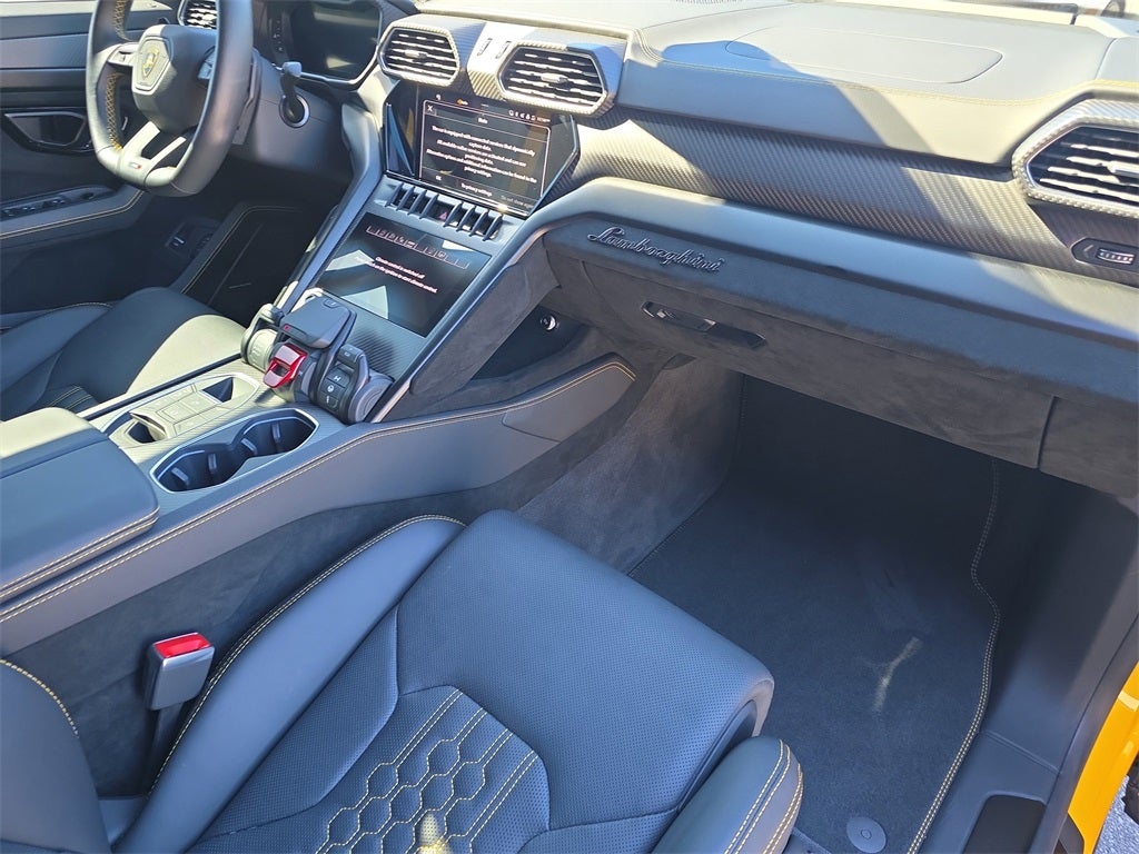 2023 Lamborghini Urus Performante