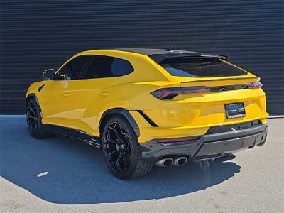 2023 Lamborghini Urus Performante