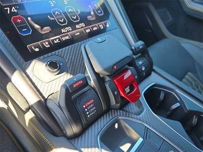 2023 Lamborghini Urus Performante