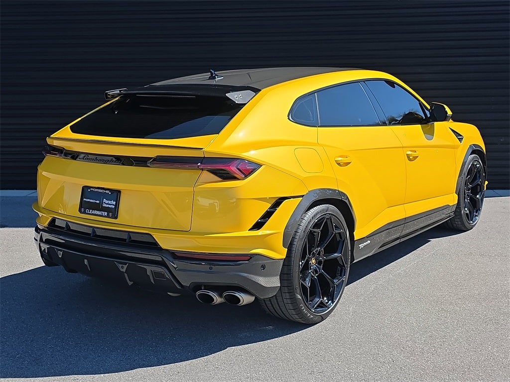 2023 Lamborghini Urus Performante